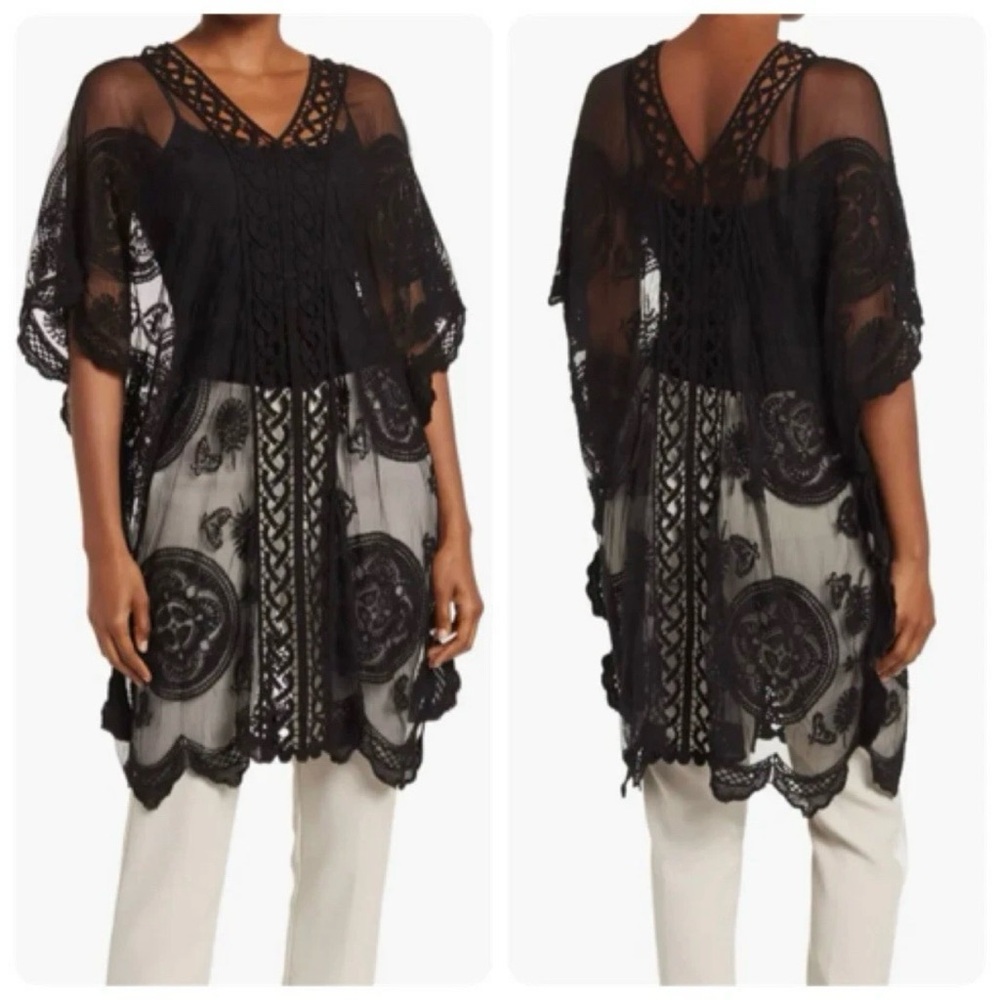 Vince Camuto Black Leaf Lace Topper - One Size